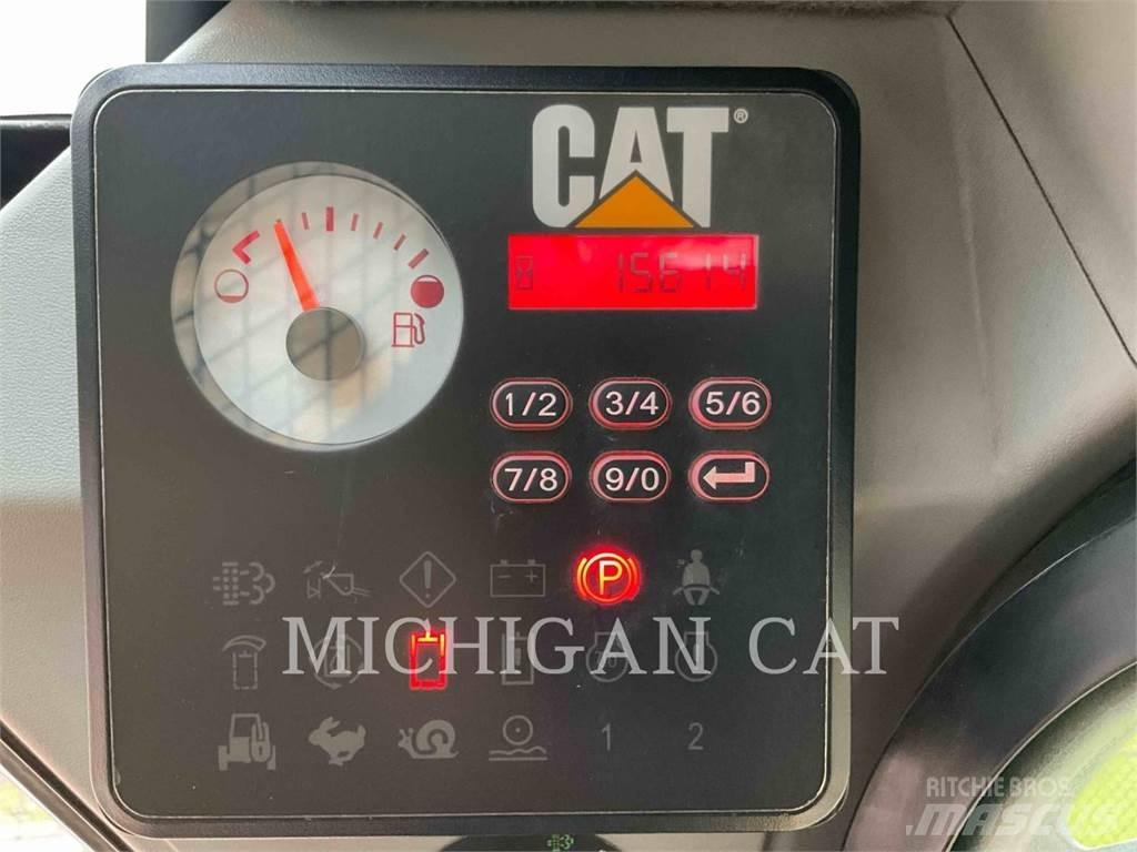 CAT 262D Skid steer loaders