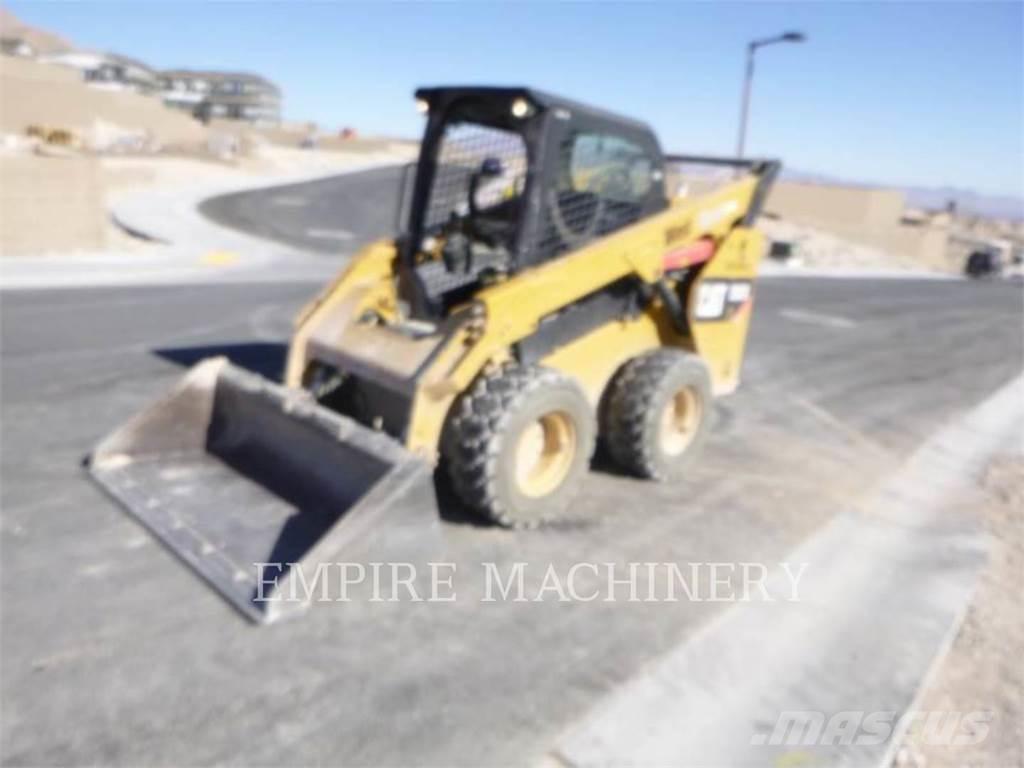 CAT 262D Skid steer loaders