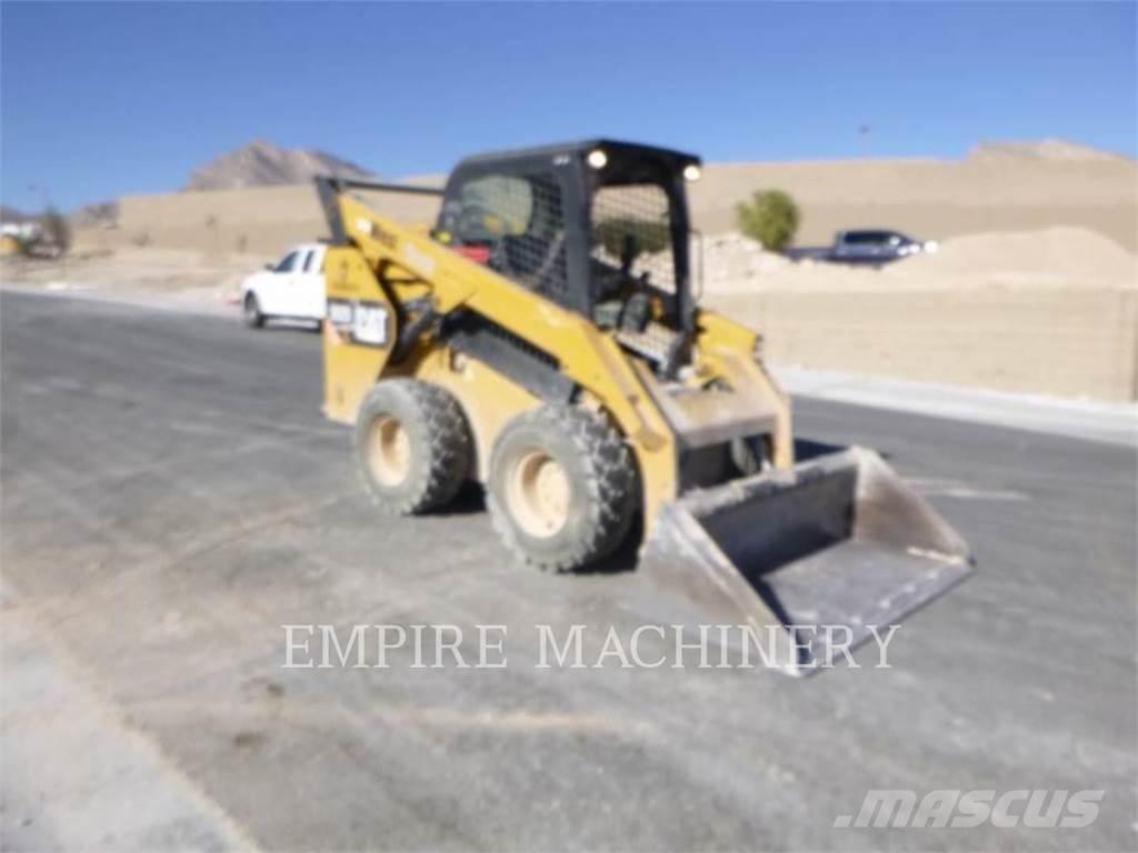 CAT 262D Skid steer loaders
