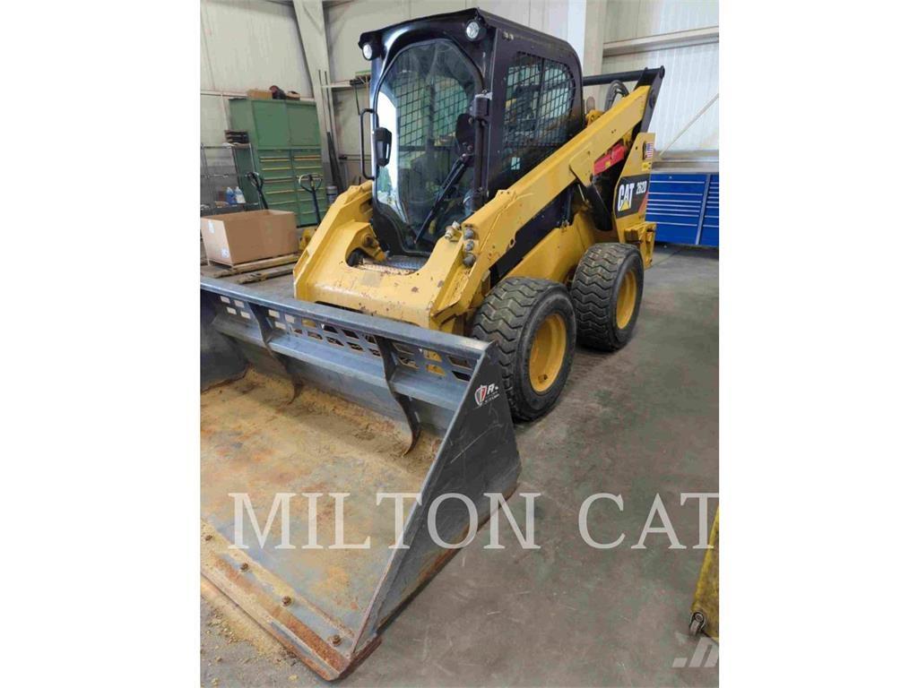 CAT 262D Skid steer loaders