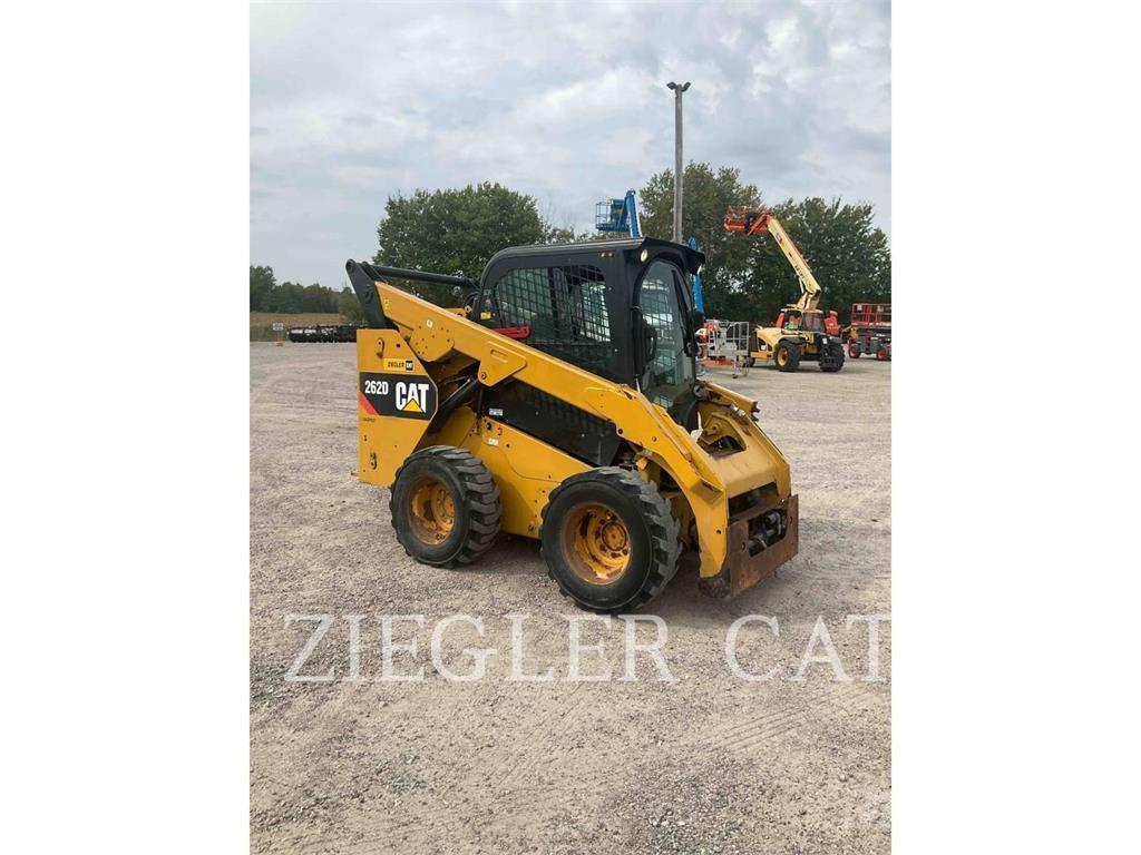 CAT 262D Skid steer loaders