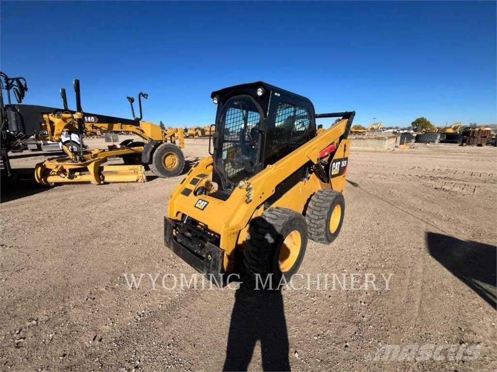 CAT 262D Skid steer loaders