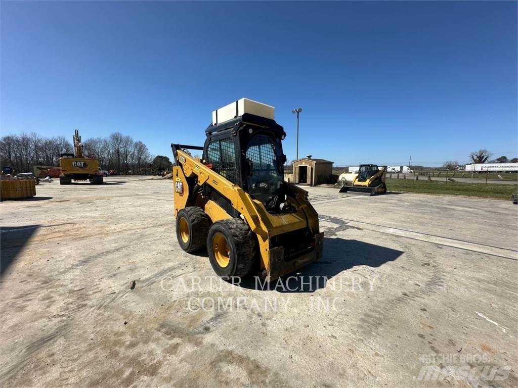 CAT 262D3 Skid steer loaders