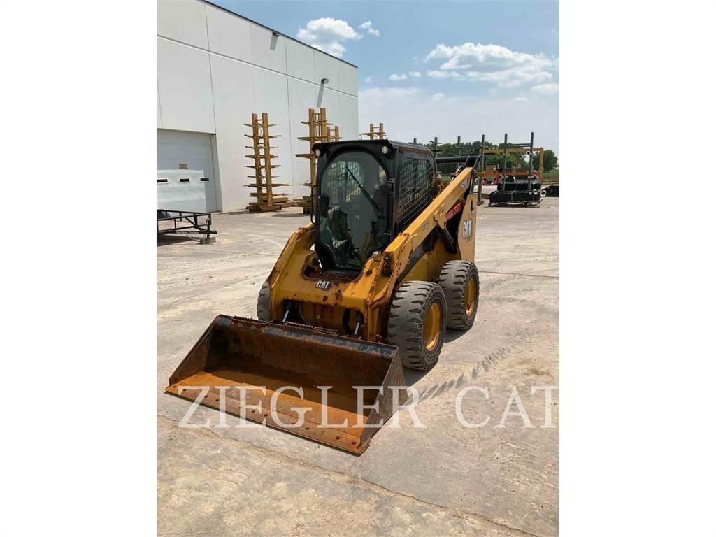 CAT 262D3 Skid steer loaders