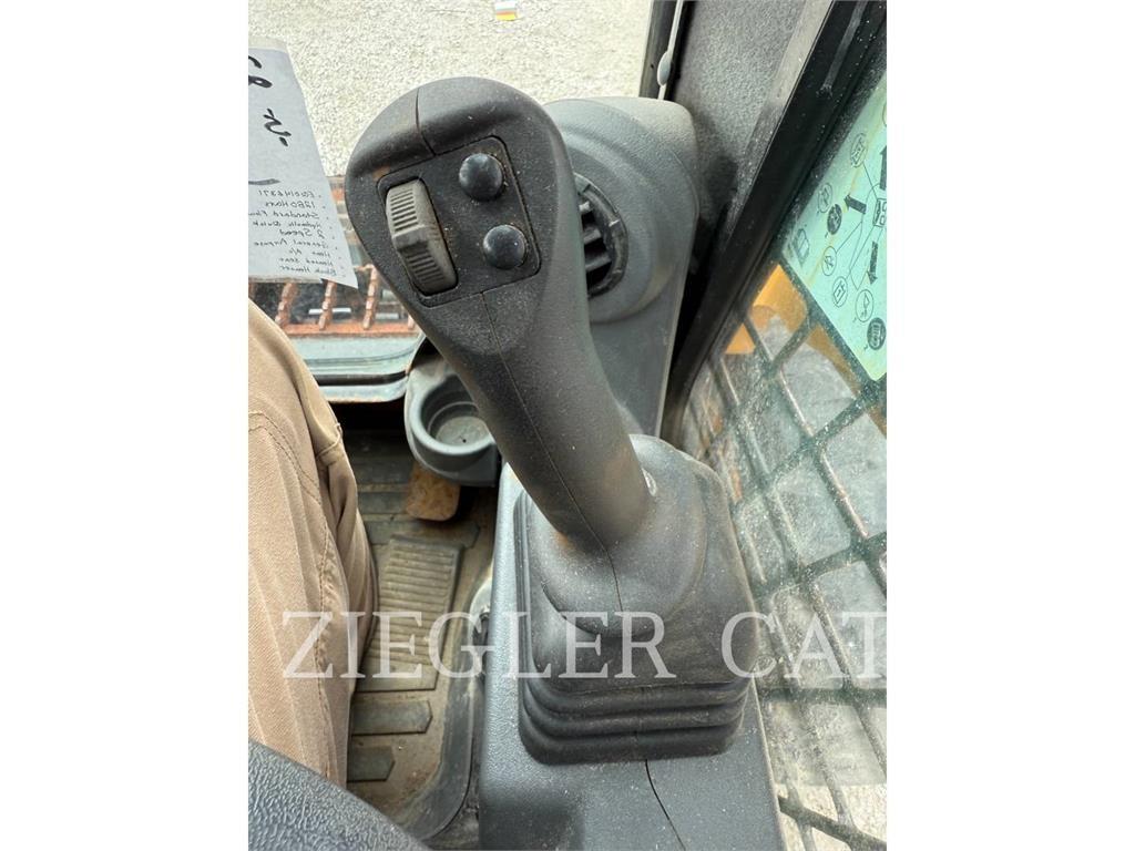 CAT 262D3 Skid steer loaders