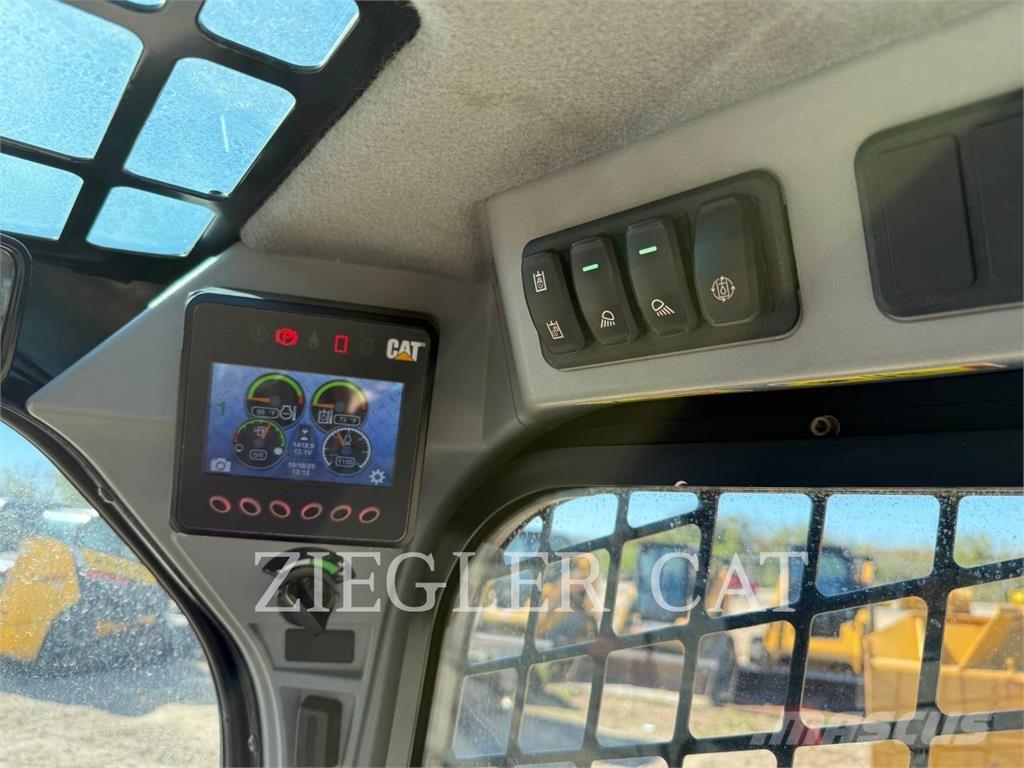 CAT 262D3 Skid steer loaders