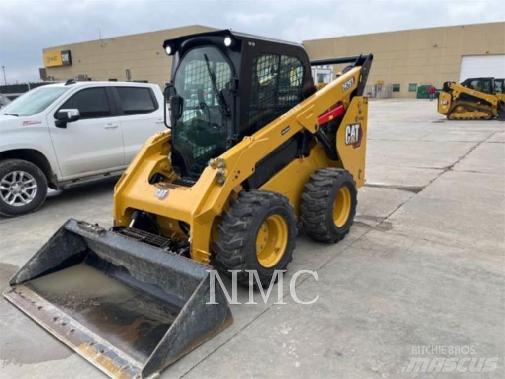 CAT 262D3 Skid steer loaders