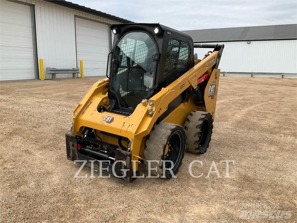 CAT 262D3 Skid steer loaders