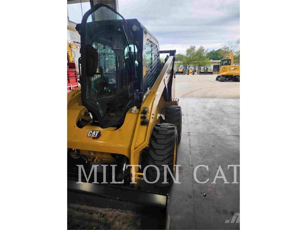 CAT 262D3 Skid steer loaders