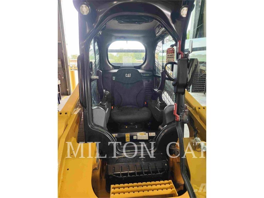 CAT 262D3 Skid steer loaders