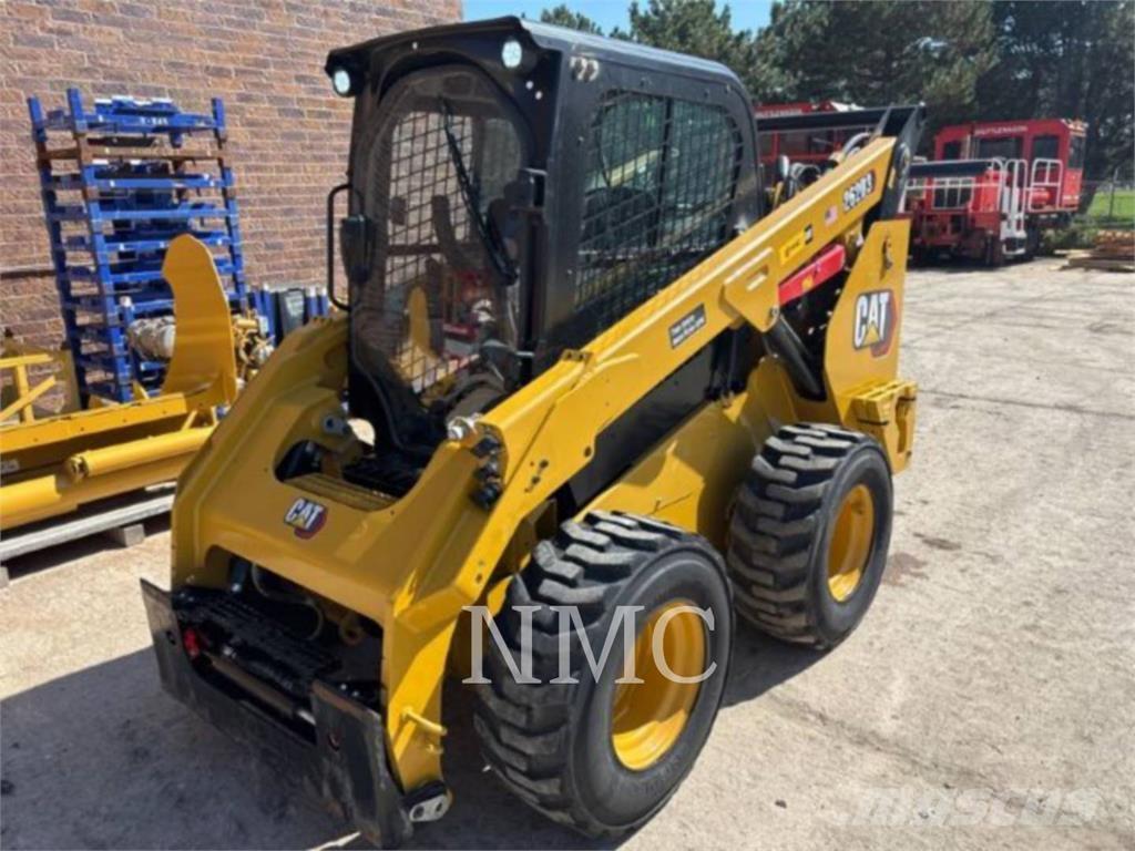 CAT 262D3 Skid steer loaders