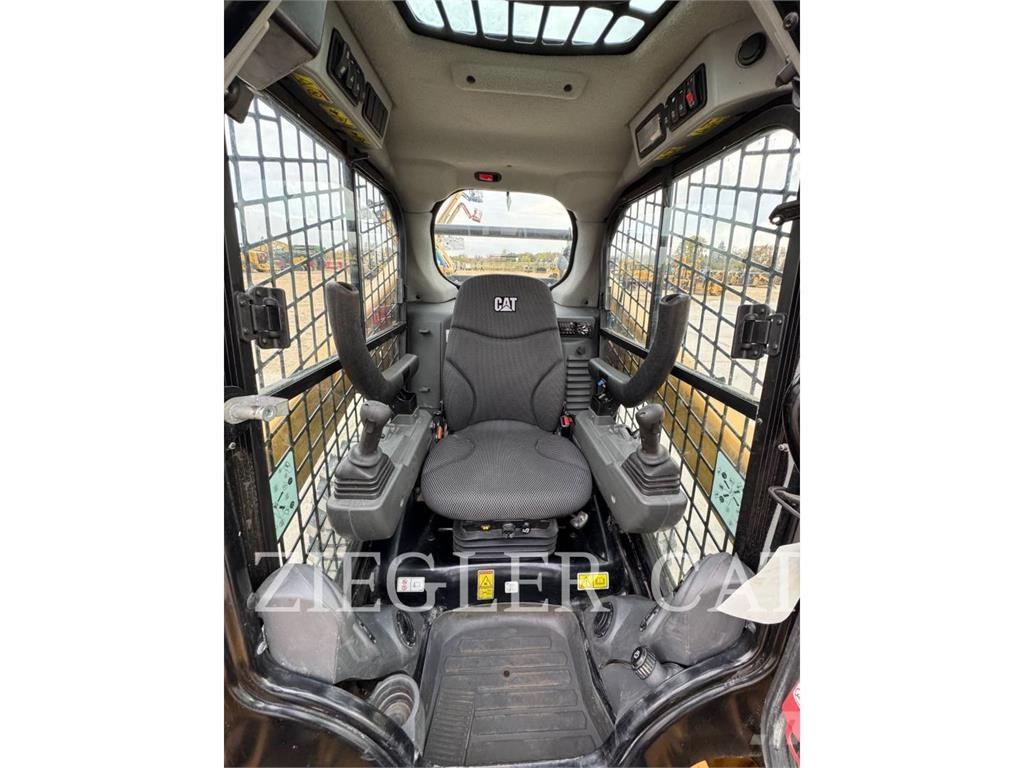 CAT 262D3 Skid steer loaders