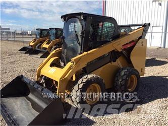 CAT 272D Skid steer loaders