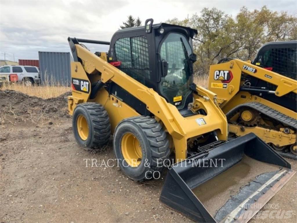 CAT 272D2 Skid steer loaders