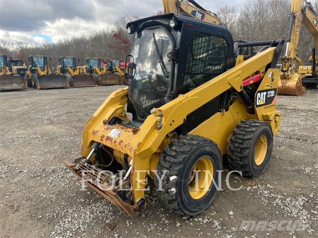 CAT 272D2 Skid steer loaders