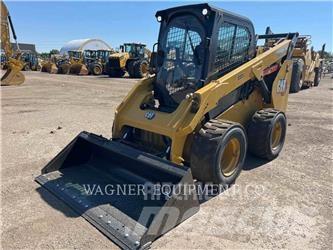 CAT 272D3 Skid steer loaders