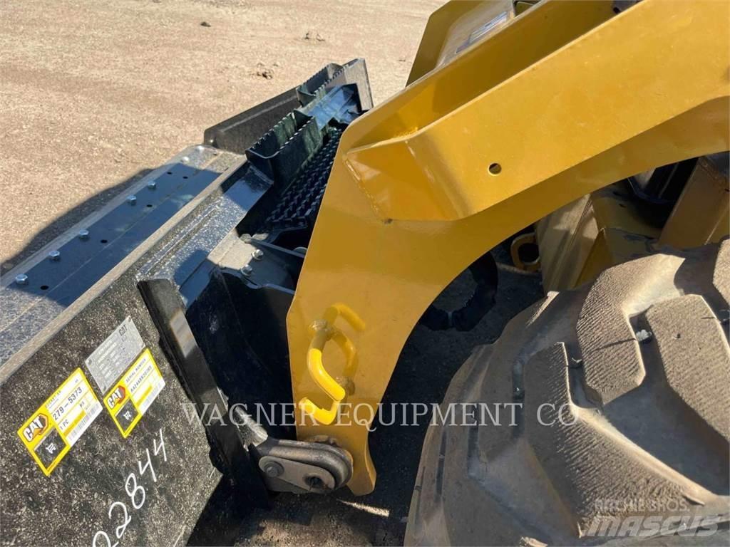 CAT 272D3 Skid steer loaders
