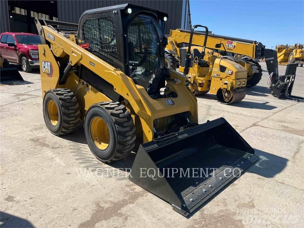 CAT 272D3 Skid steer loaders