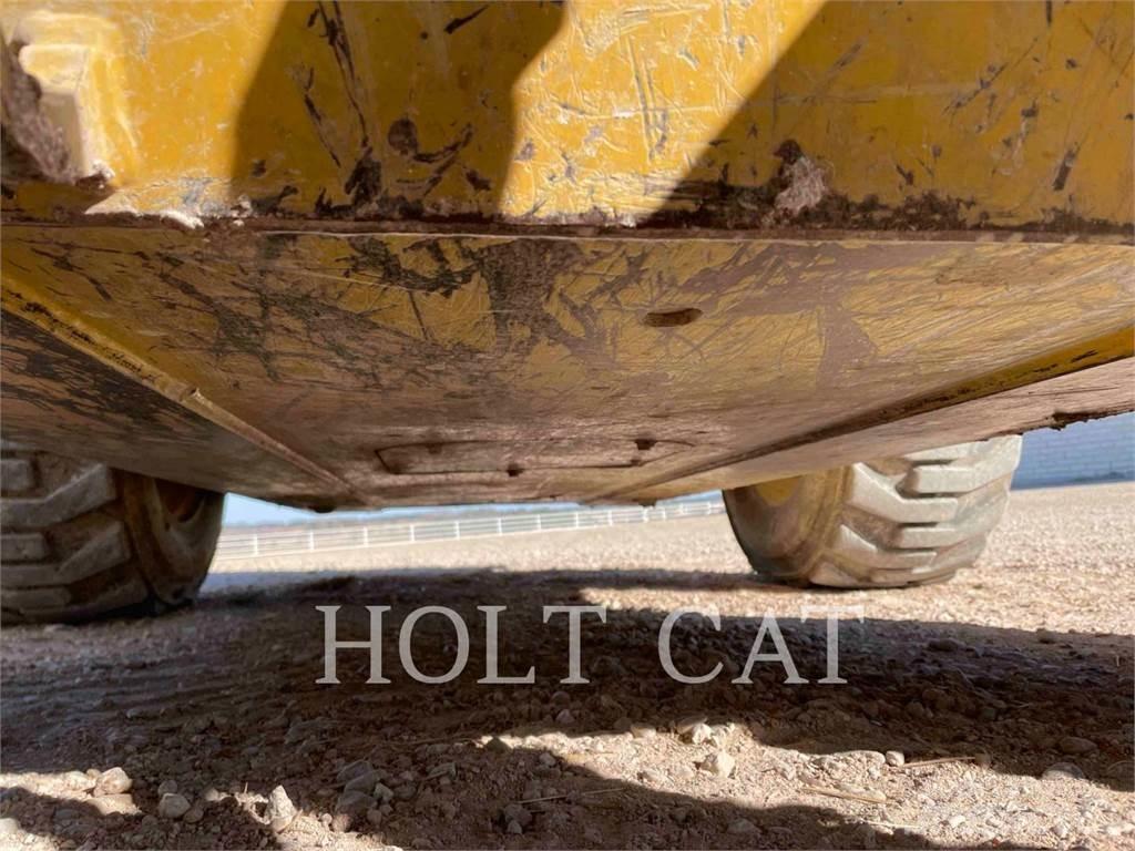 CAT 272D3 Skid steer loaders