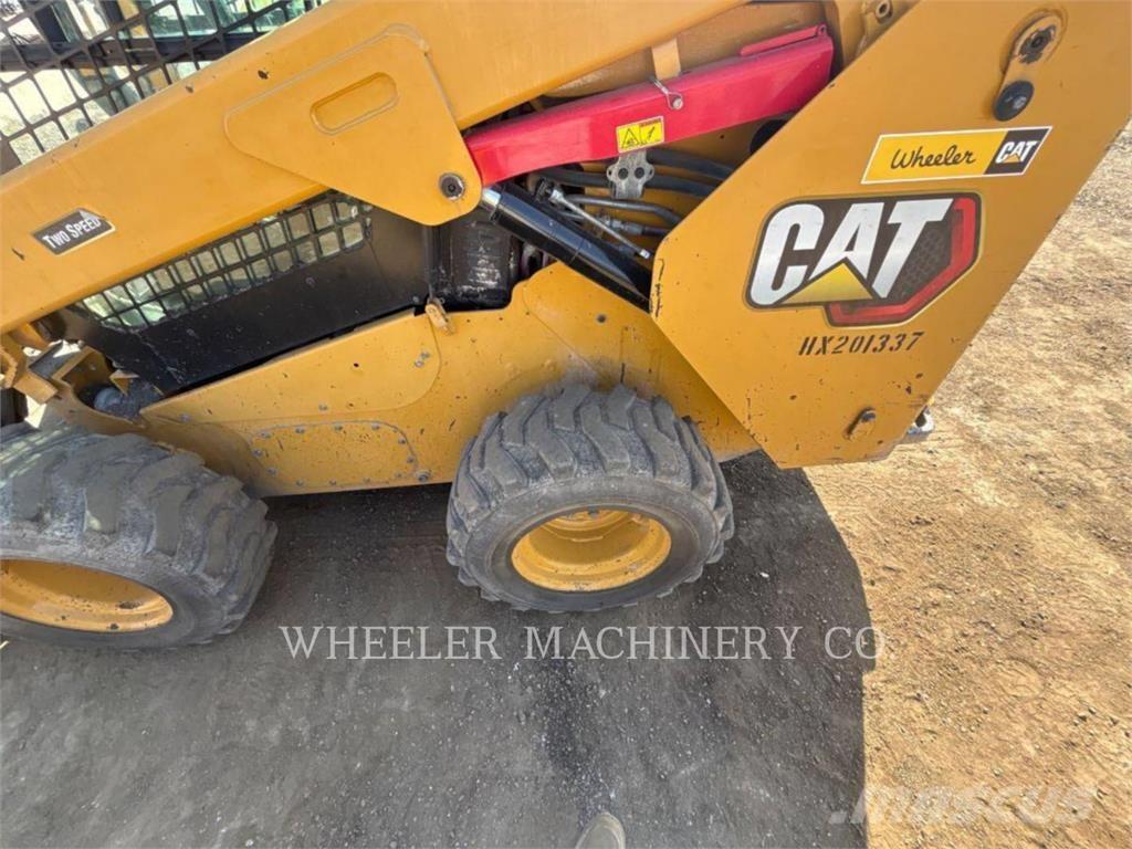 CAT 272D3 C3H2 Skid steer loaders