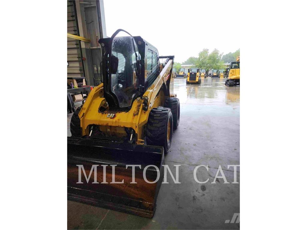 CAT 272D3 XHP Skid steer loaders