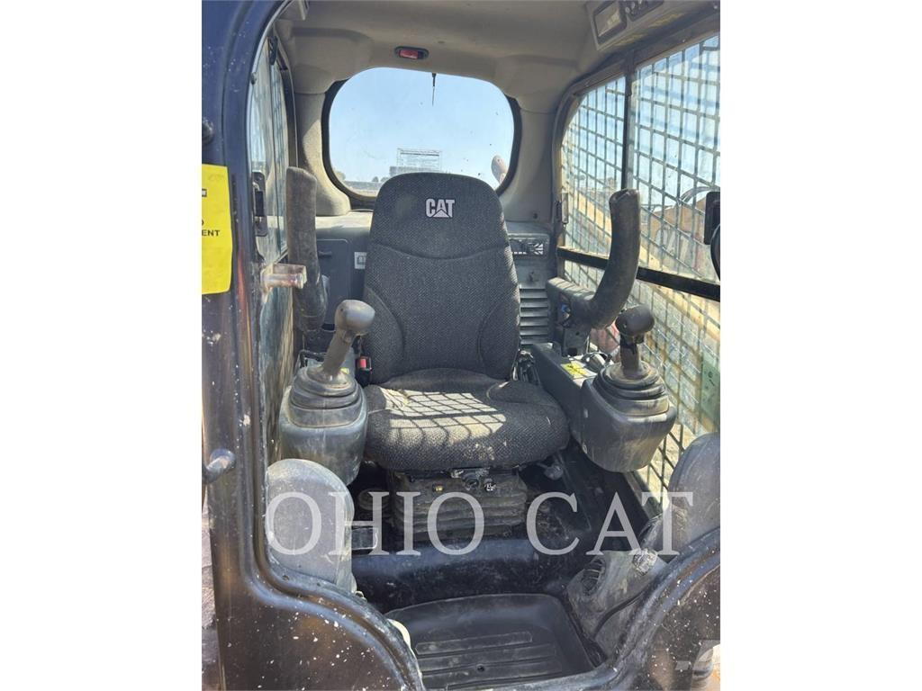 CAT 279D Crawler loaders