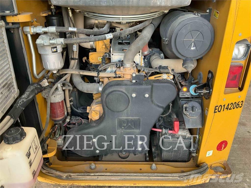 CAT 299D2 Crawler loaders
