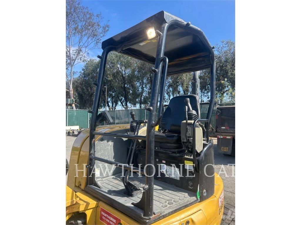 CAT 305.5E2 TH Crawler excavators