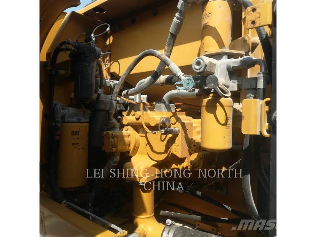 CAT 320D2 Crawler excavators