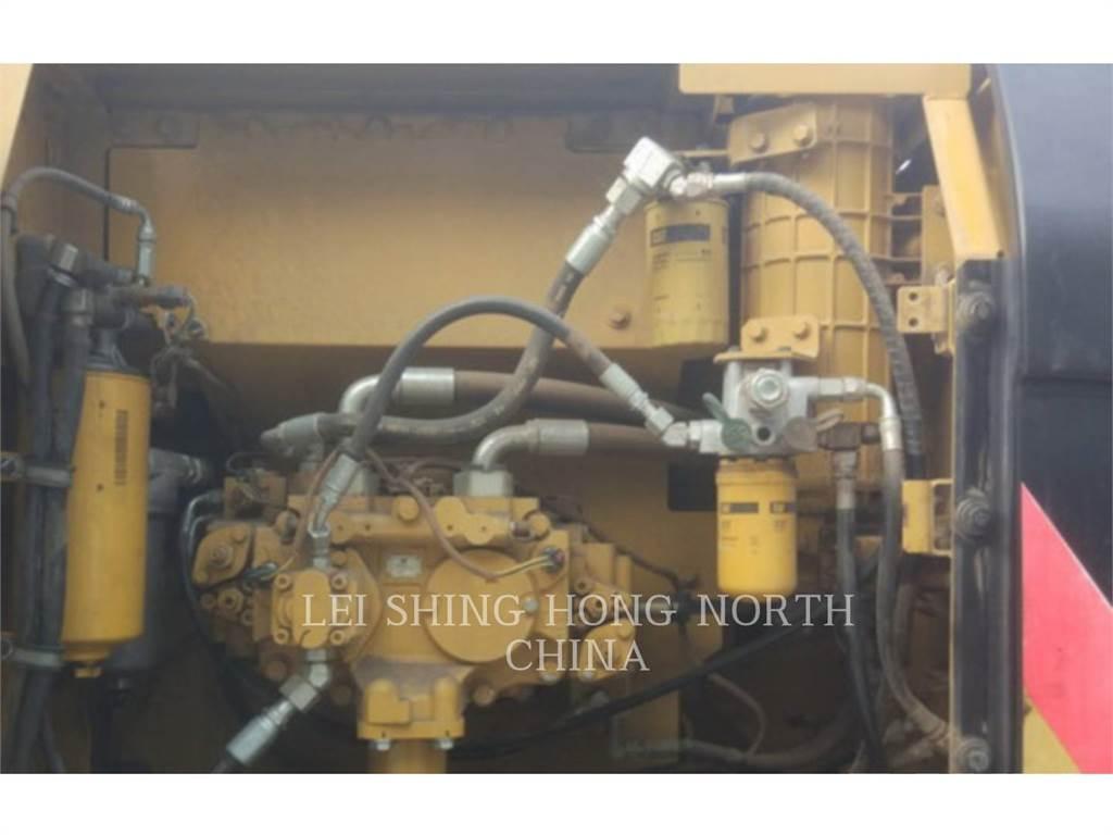 CAT 320D2 Crawler excavators