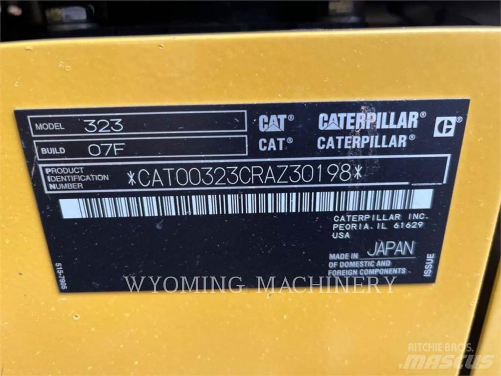 CAT 323 Crawler excavators