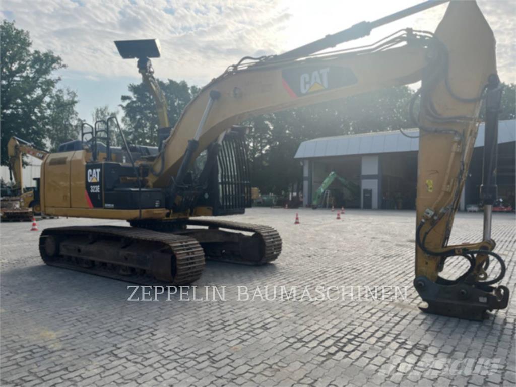 CAT 323EL Crawler excavators