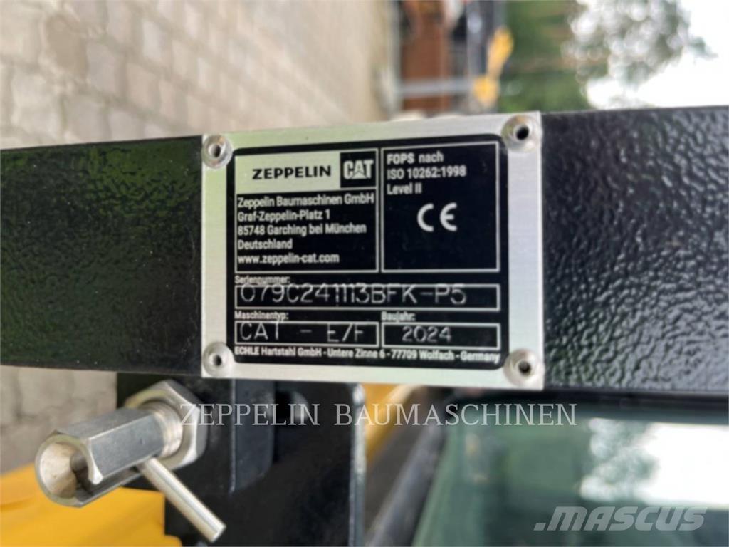 CAT 325FL Crawler excavators