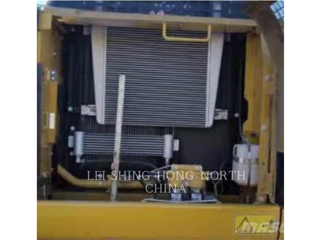 CAT 326D2L Crawler excavators