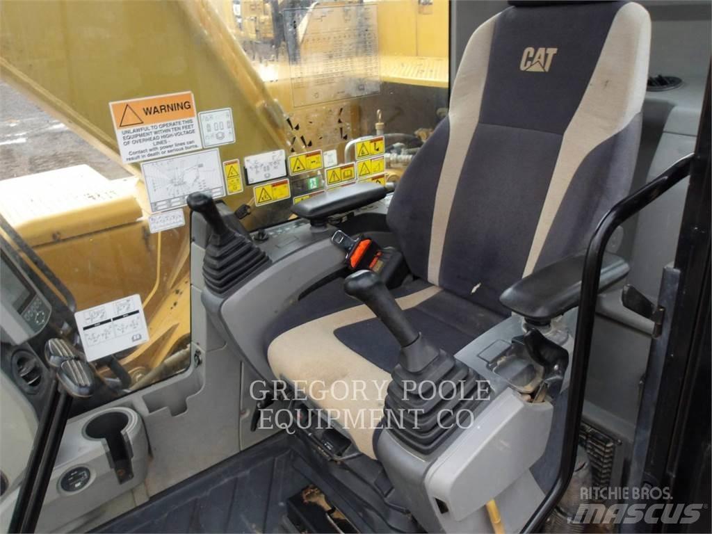 CAT 326FL Crawler excavators