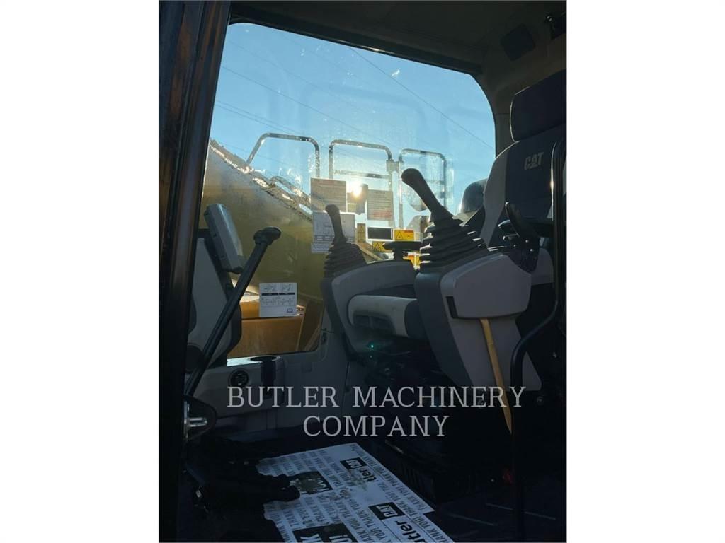 CAT 326FL Crawler excavators