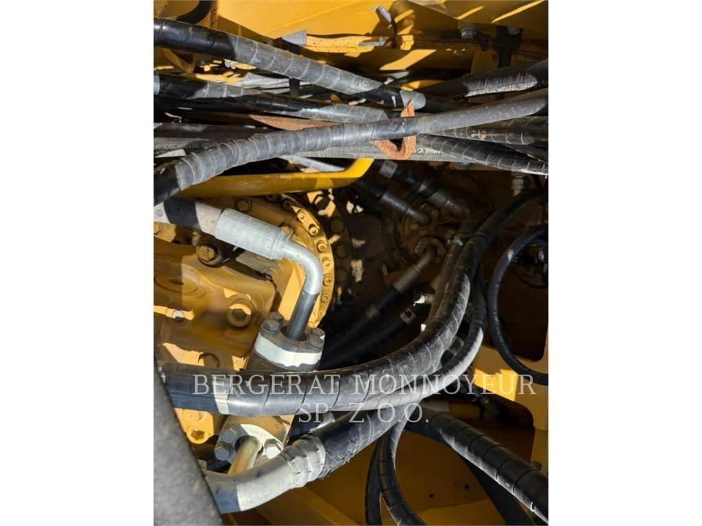 CAT 326FL Crawler excavators