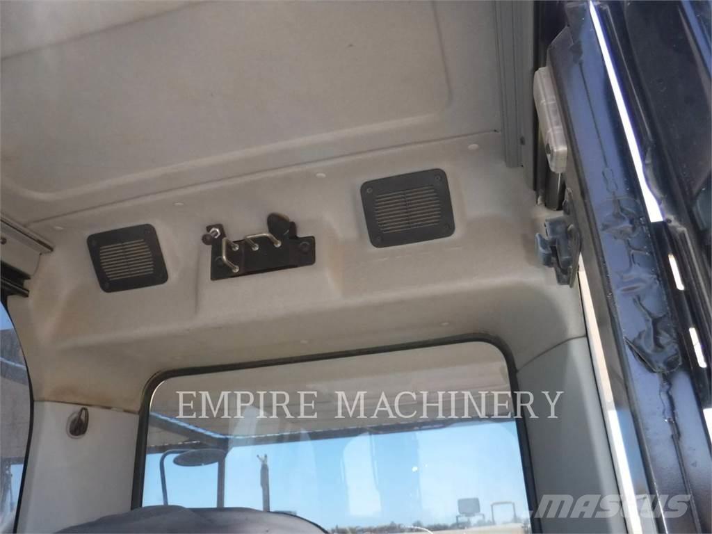 CAT 328DLCR Crawler excavators