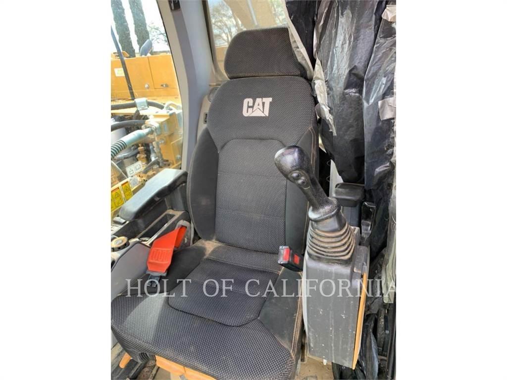 CAT 330 Crawler excavators