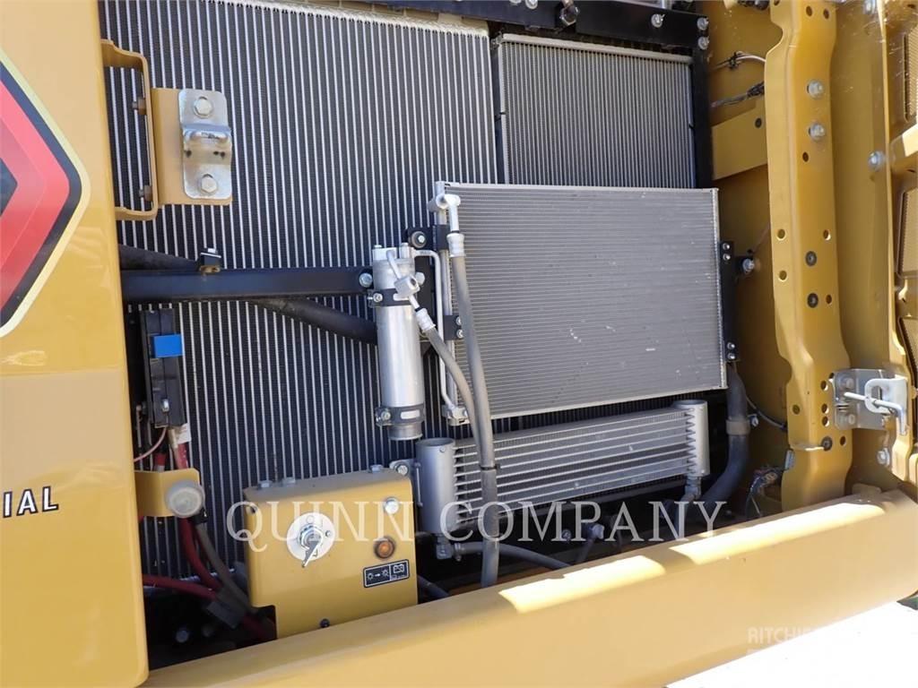 CAT 330 Crawler excavators