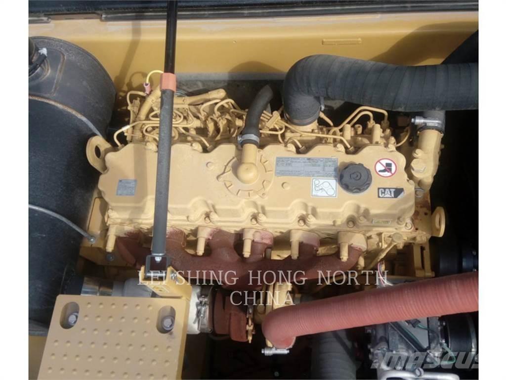 CAT 330D2L Crawler excavators