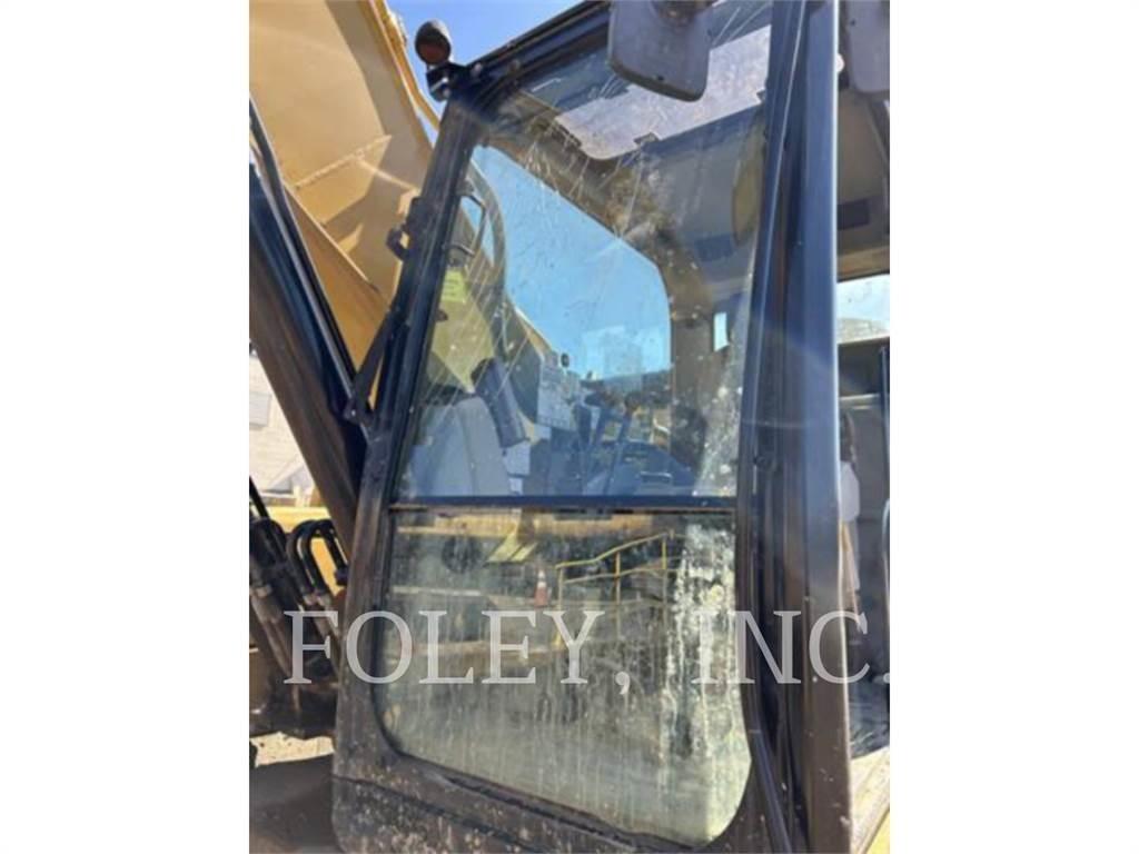 CAT 330FL Crawler excavators