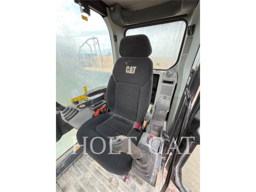 CAT 330GC Crawler excavators