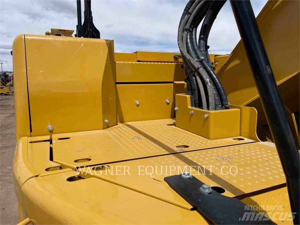 CAT 335 Crawler excavators