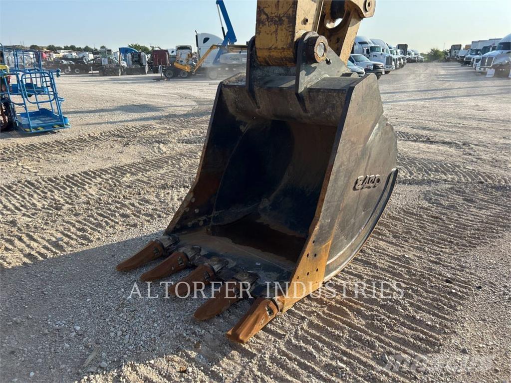 CAT 335F LCR Crawler excavators