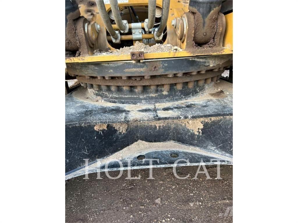 CAT 336 12 Crawler excavators