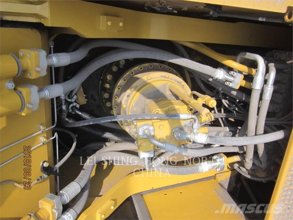 CAT 336D2 Crawler excavators