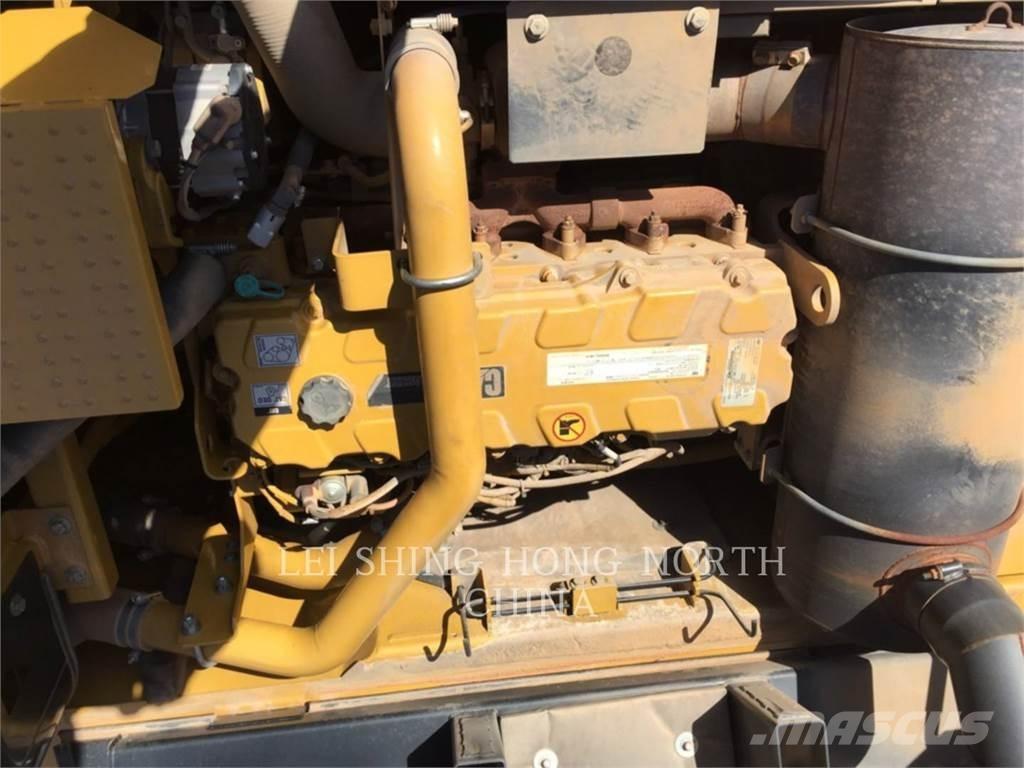 CAT 336D2 Crawler excavators