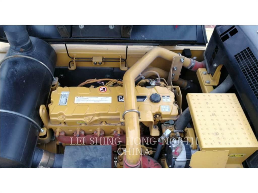 CAT 340D2L Crawler excavators