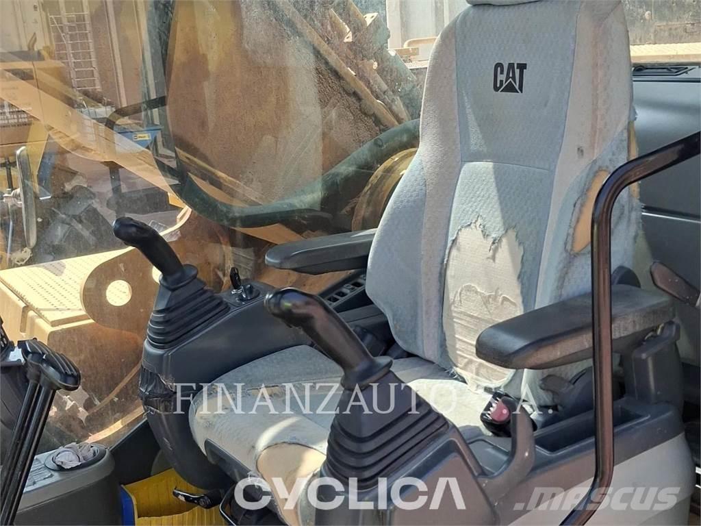 CAT 345D Crawler excavators
